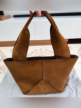 METIER Market Tote Small in Marrakech Suede